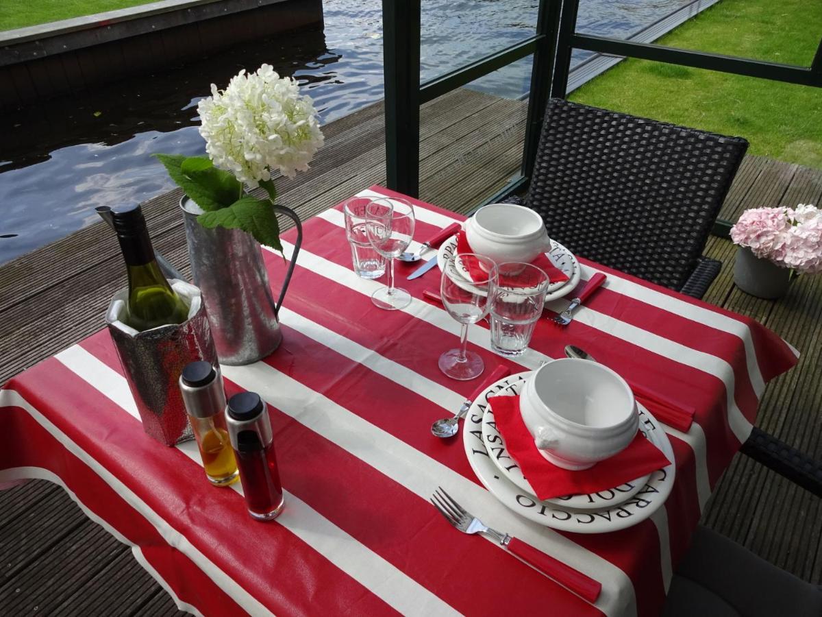 Attractive Holiday Home With Jetty Steendam Ngoại thất bức ảnh